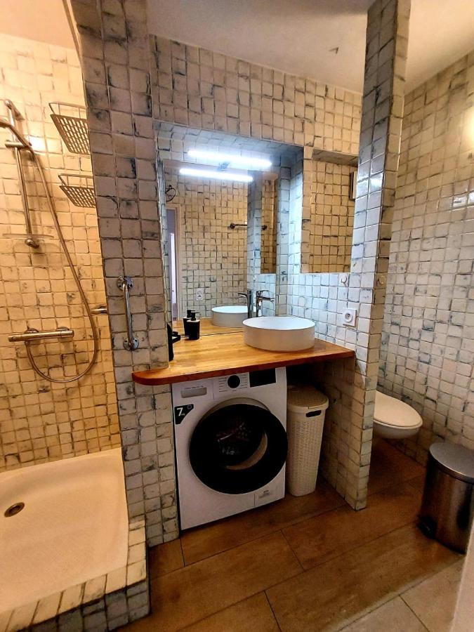 Appartement T3 Plein Centre Ville Le Lavandou Bagian luar foto