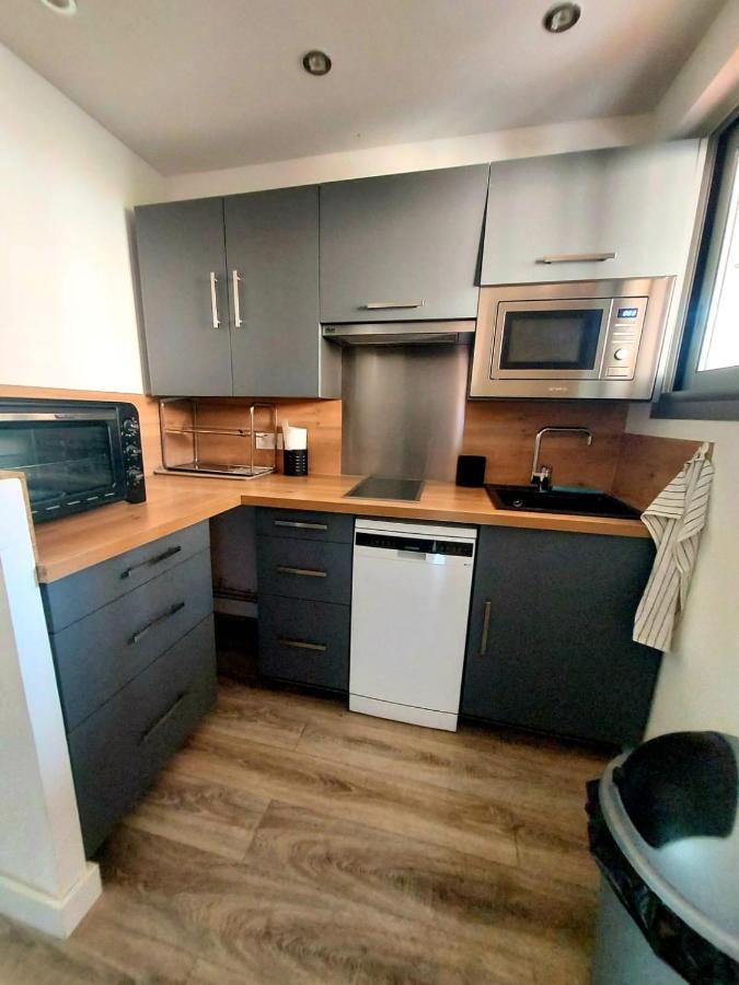Appartement T3 Plein Centre Ville Le Lavandou Bagian luar foto